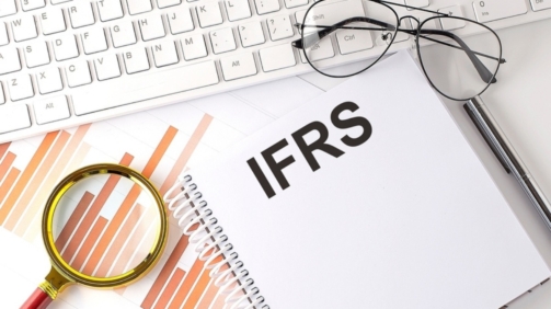 Apa itu IFRS dan Apa Dampaknya Terhadap Kebijakan Perpajakan di Indonesia?